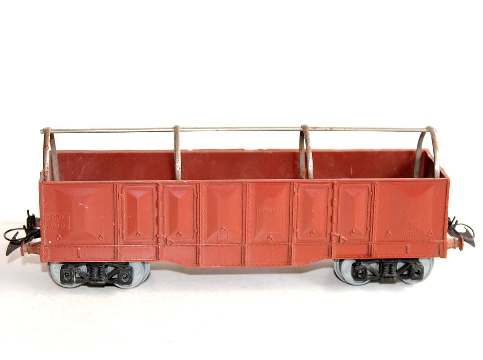 Μικρογραφία: HORNBY O WAGON DES TRAVAUX PUBLIC, TOMBEREAU BACHE ST FRERES TRANSPORT MATERIAUX