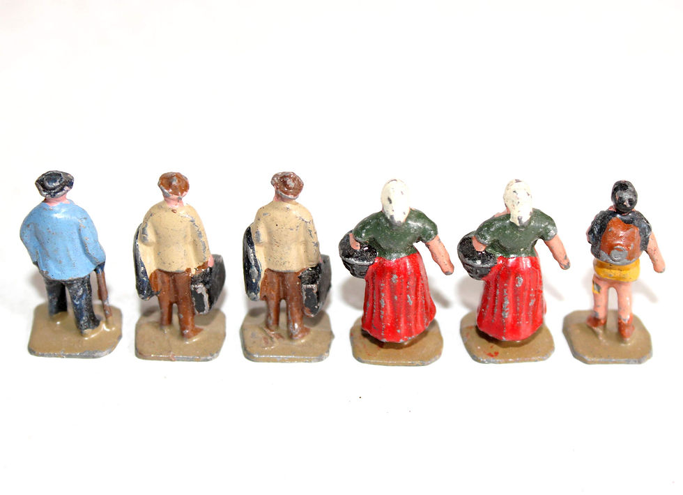 Miniaturbild: LOT 6 FIGURINE PERSONNAGE 1/64 S - VILLAGEOIS FEMME ENFANT HOMME AGÉ PLOMB 2,7cm