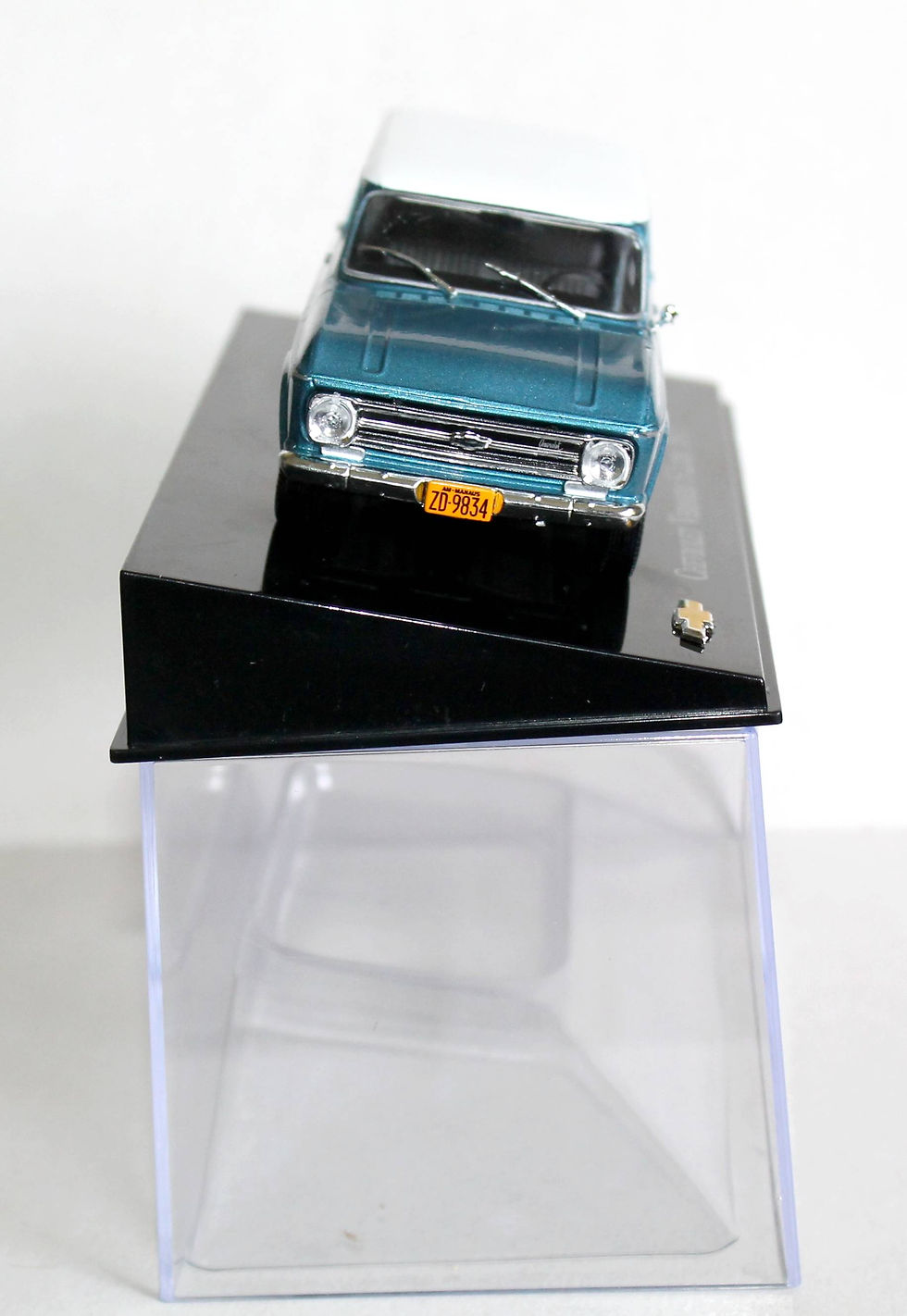 Miniatura: Chevrolet veraneio s luxe 1971, miniature 1/43 voiture automobile modele