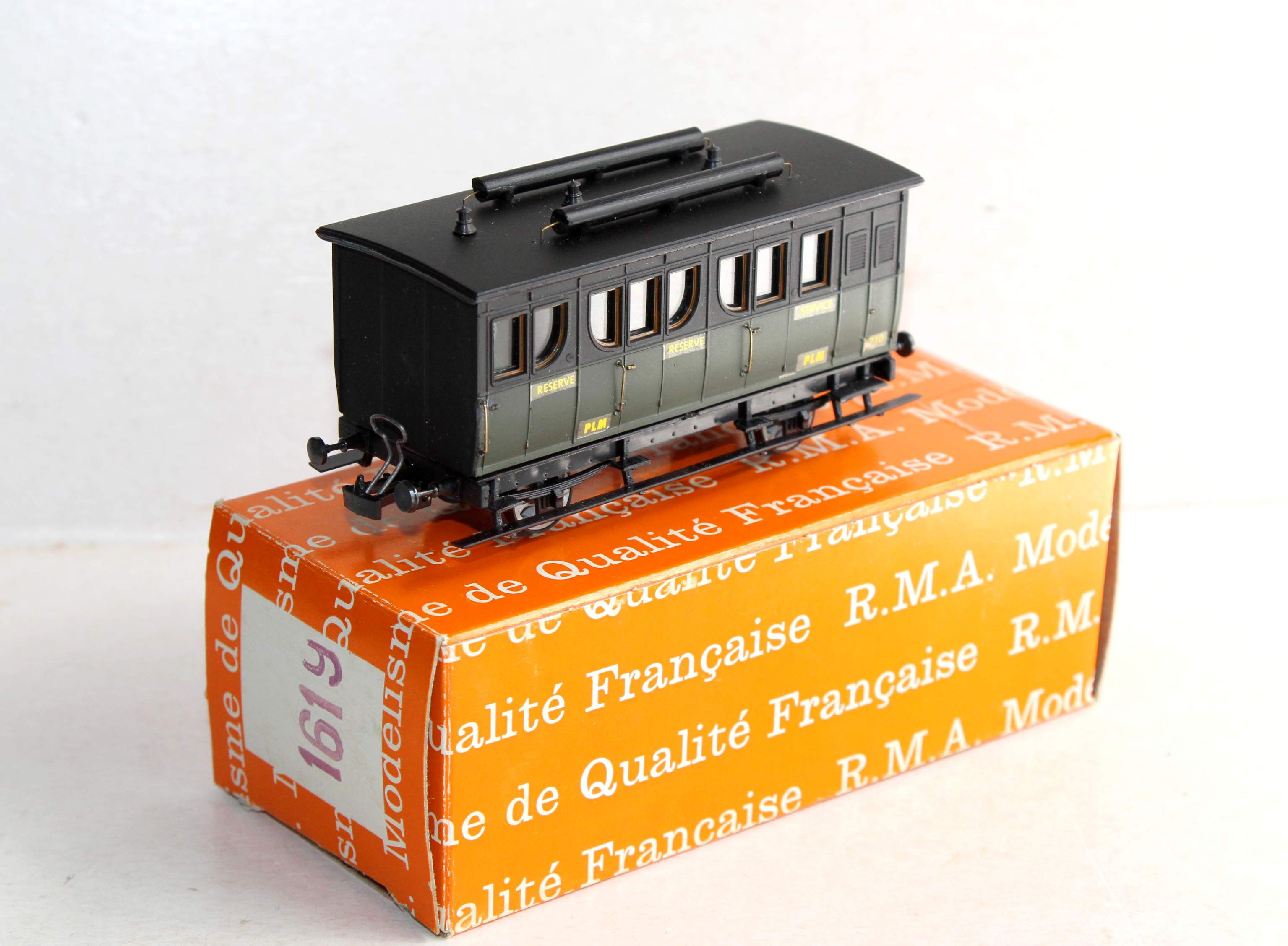RARE RMA HO 1619 FOURGON FUNERAIRE WAGON SERVICE RESERVE A PORTIERE LATERALE PLM