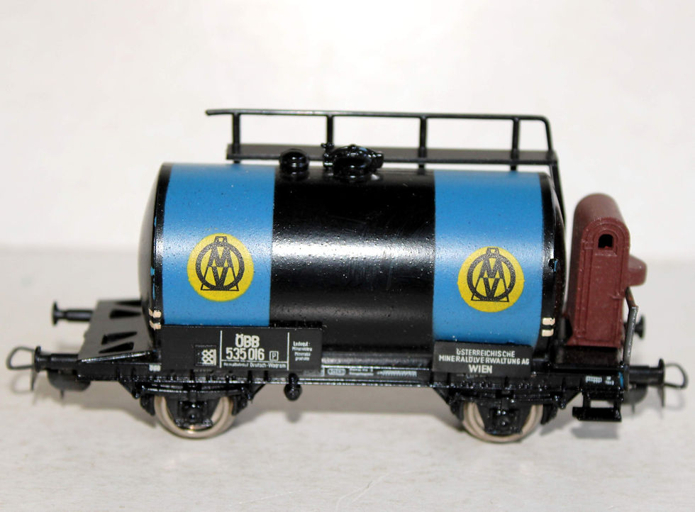 Miniaturebillede: PIKO HO 5/ 6408-14 WAGON CITERNE WIEN + CABINE FREIN PORTE RESERVOIR ESSENCE OBB