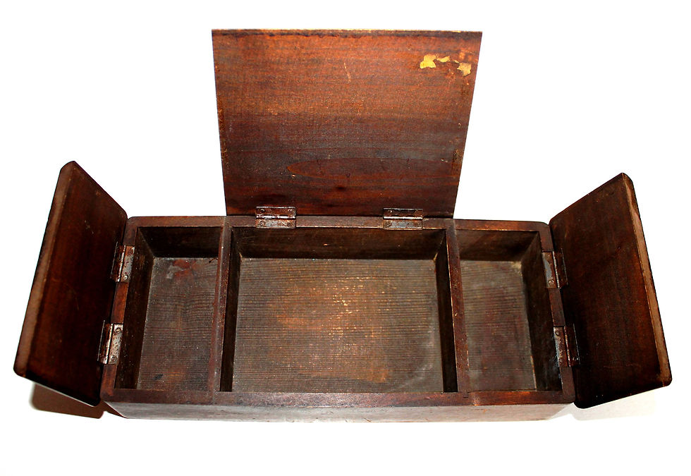 Miniatura: RARE ANCIEN COFFRET BOITE - BOIS TAILLÉ SCULPTÉ MAIN - 3 CASE SEPARÉ - 28x12x6cm