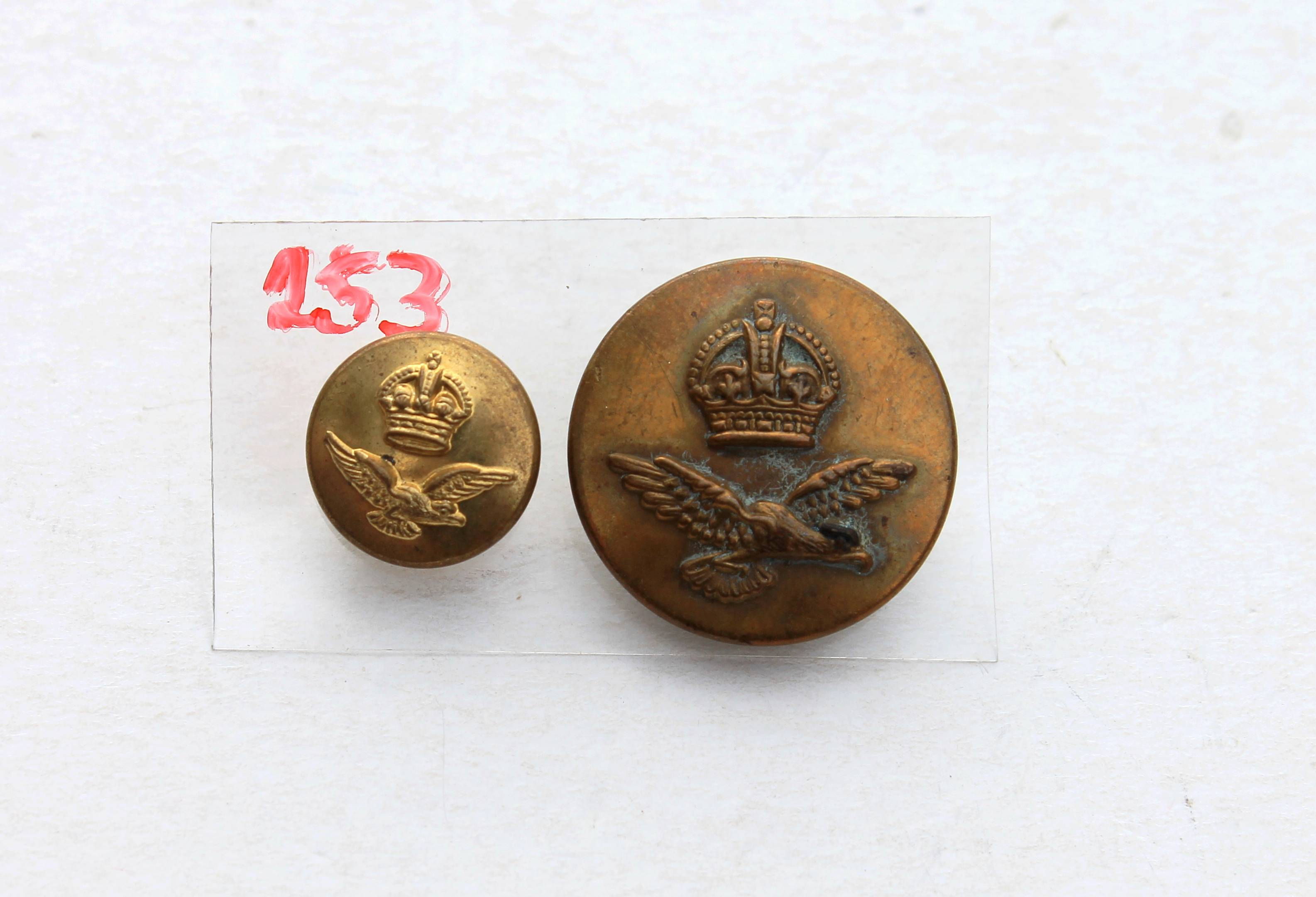 2 BOUTON ANGLAIS WWII ROYAL AIR FORCE UK, MILITAIRE ARMEE AIGLE COURONNE 14,23mm