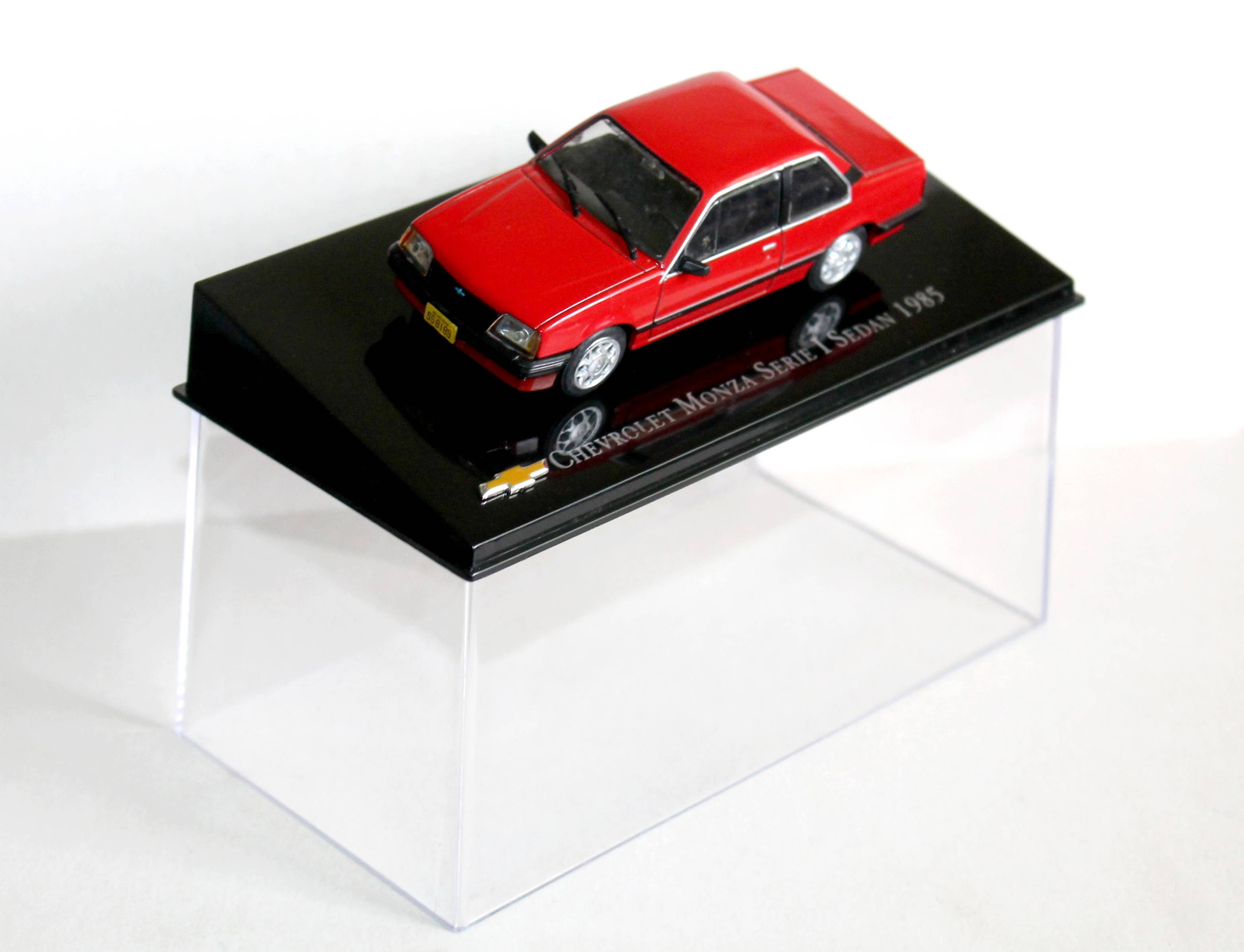 CHEVROLET MONZA SERIE I SEDAN 1985 ROUGE, MINIATURE 1/43 VOITURE AUTOMOBILE
