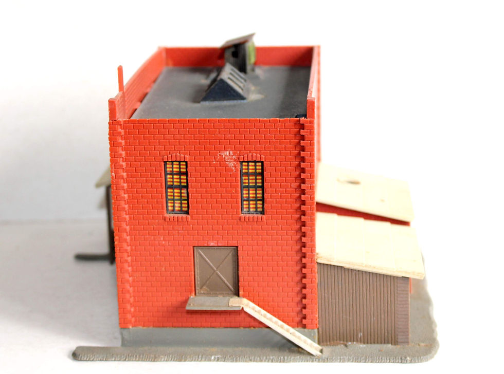 Thumbnail: POLA HO B 811 MAQUETTE ATELIER DE CONSTRUCTION USINE FABRIQUE MACHINE ENTREPRISE