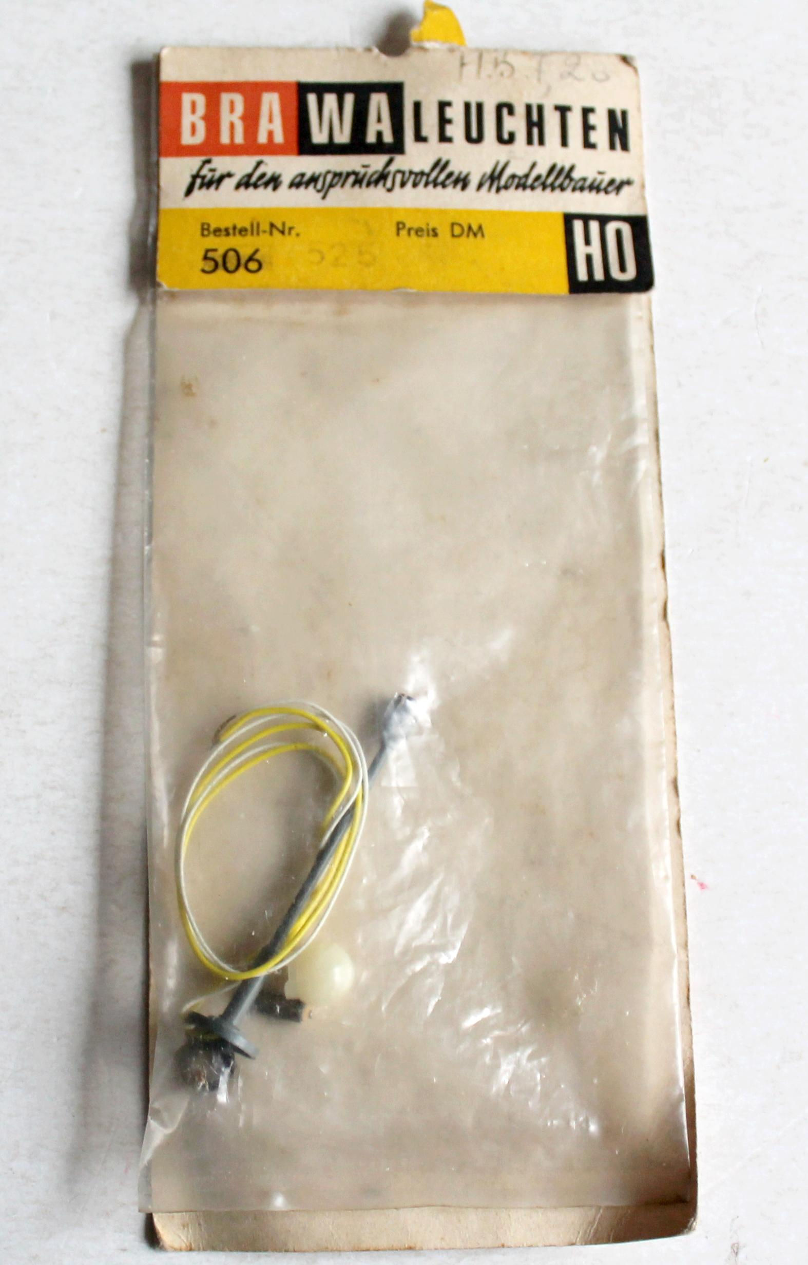 BRAWA HO 506 LAMPADAIRE REVERBERE ECLAIRAGE A AMPOULE, LUMIERE DECOR TRAIN NEUF