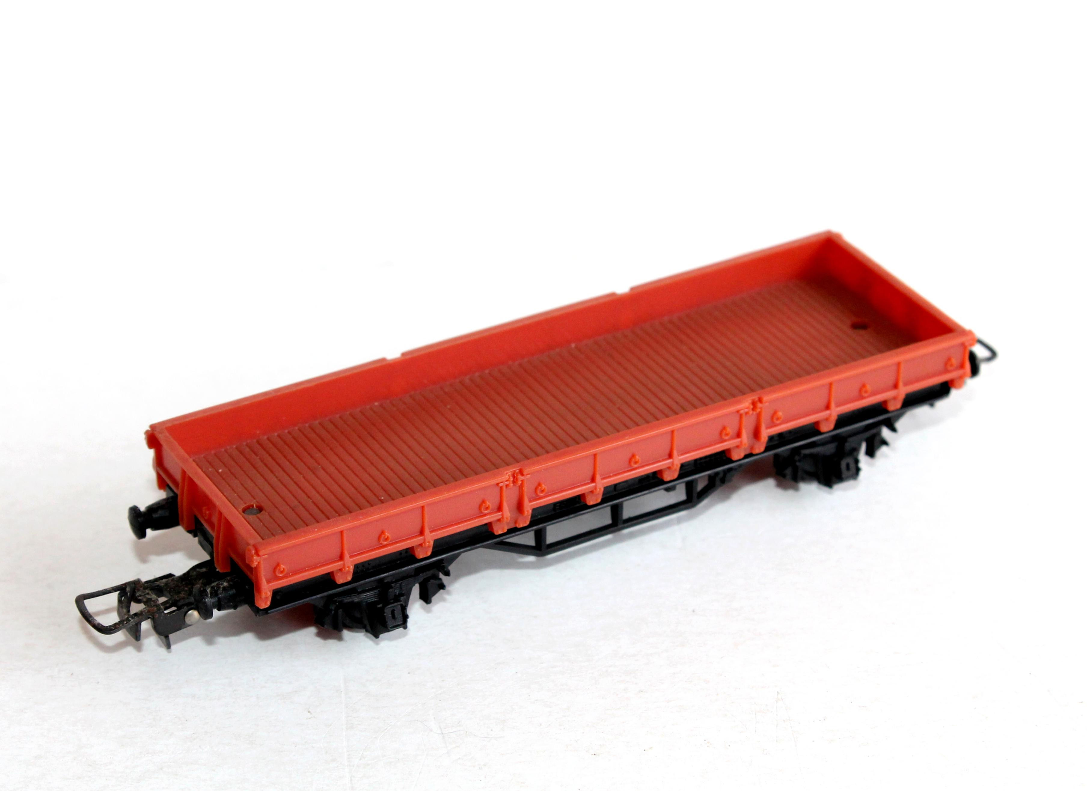 HORNBY HO 718 WAGON TOMBEREAU PLAT A RIDELLES BASSES, TRANSPORT MARCHANDISE SNCF