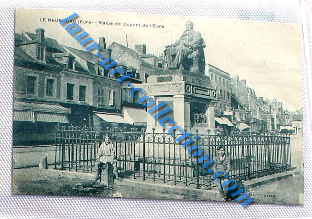 CPA ANIMÉ 27 LE NEUBOURG PLACE, STATUE DE DUPONT DE L'EURE 1932 ENFANT NORMANDIE