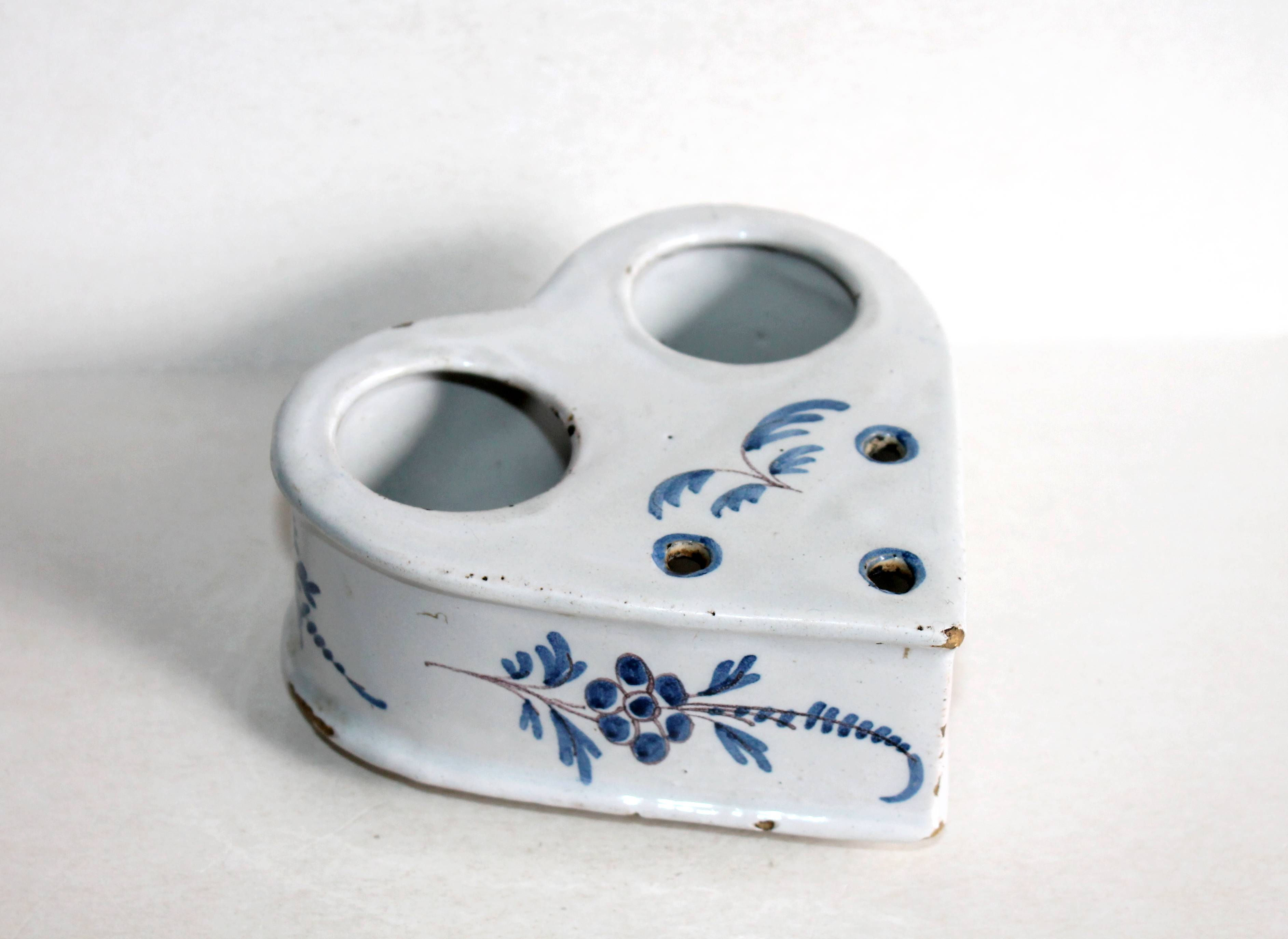 RARE ANCIEN GRAND ENCRIER DU XVIIIe SIECLE - COEUR en FAIENCE EMAILLÉE FRANCAISE