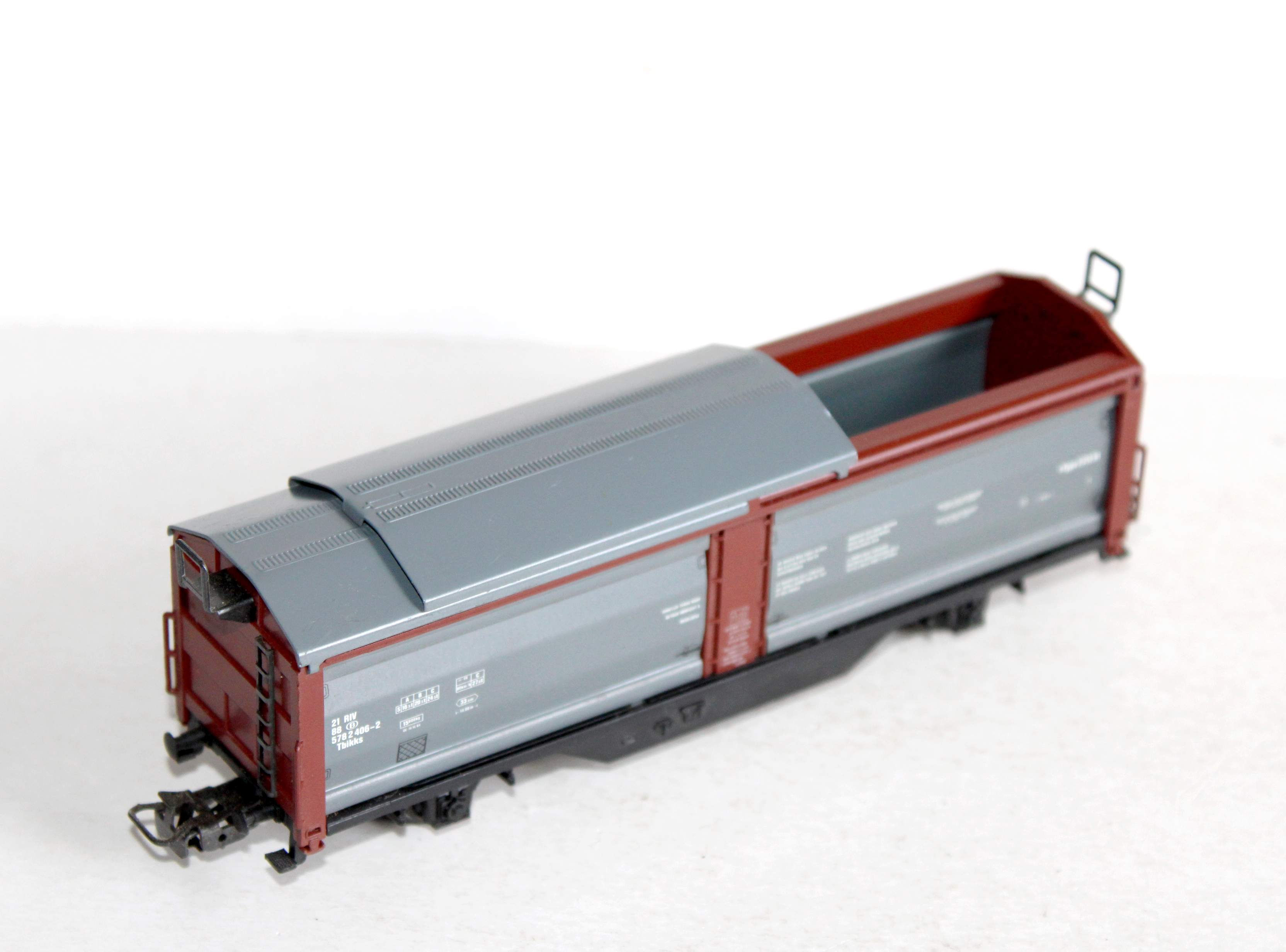 MARKLIN HO 4730 WAGON TOIT BASCULANT + PAROIS COULISSANTE FOURGON TRANSPORT SNCB