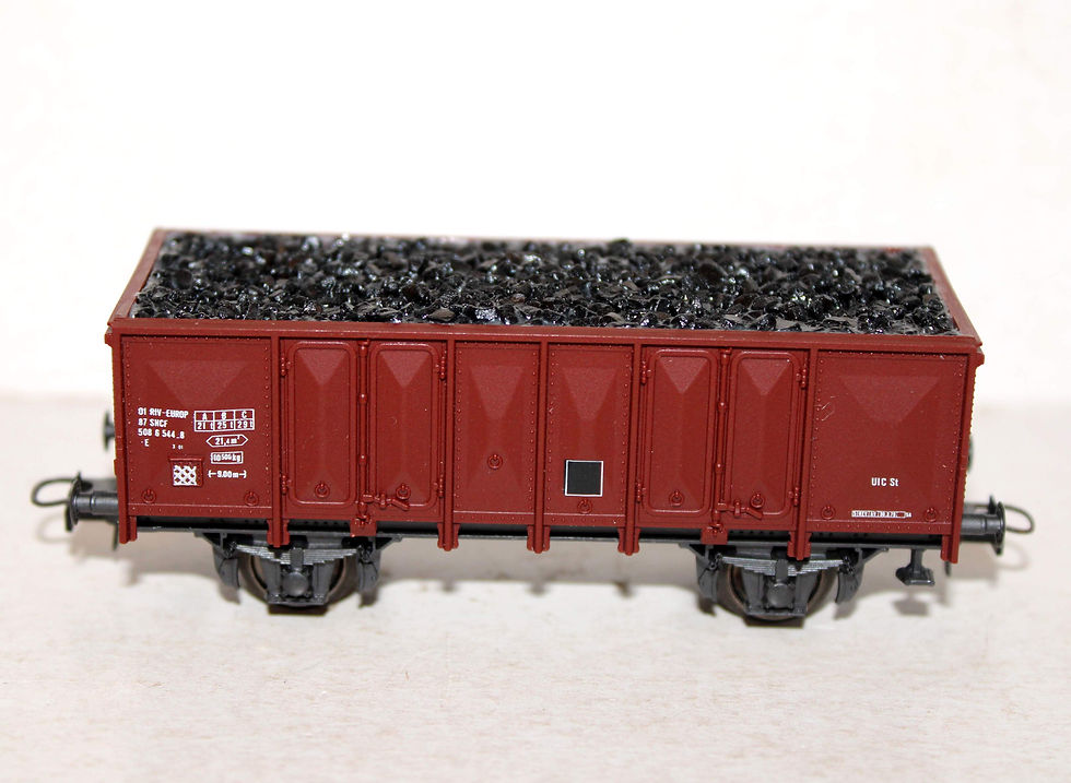 Miniatyrbild: ROCO HO 4311D WAGON TOMBEREAU FRET SNCF TRANSPORT MINERAIS + CHARGEMENT CHARBON