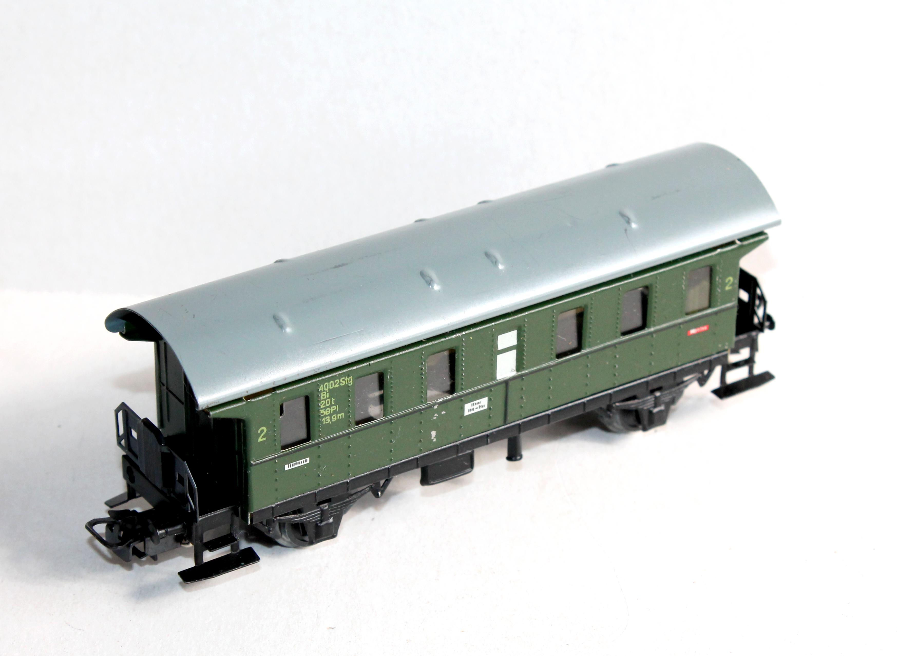 MARKLIN HO 4802 VOITURE VOYAGEUR 2e CLASSE, WAGON BOITE A TONNERRE 4002 EN METAL