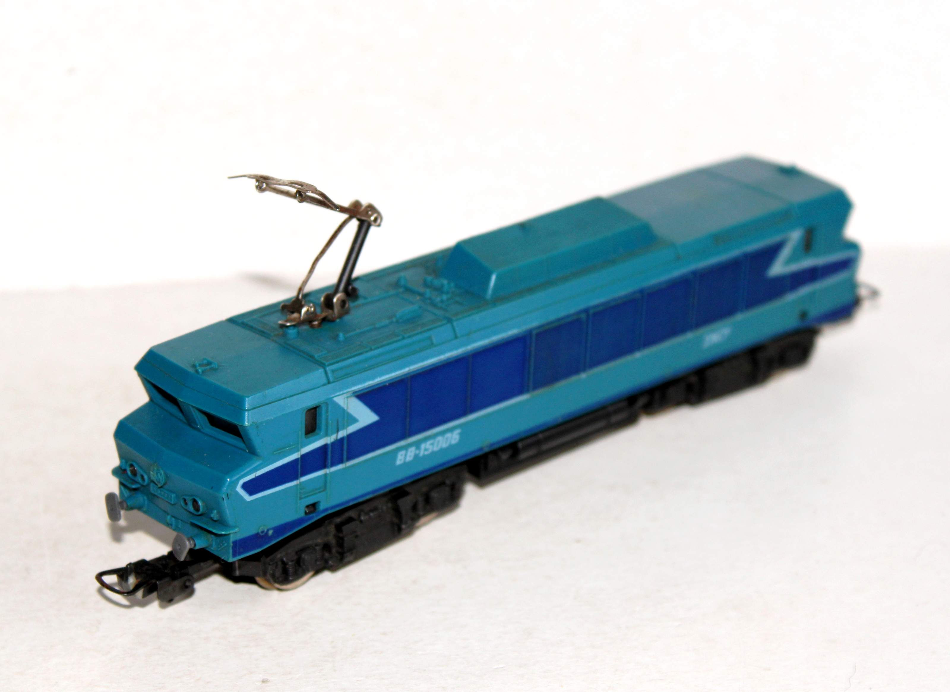 LIMA 1/87 HO LOCOMOTIVE MOTRICE ELECTRIQUE, SNCF BB 15006, TRAIN FERROVIAIRE