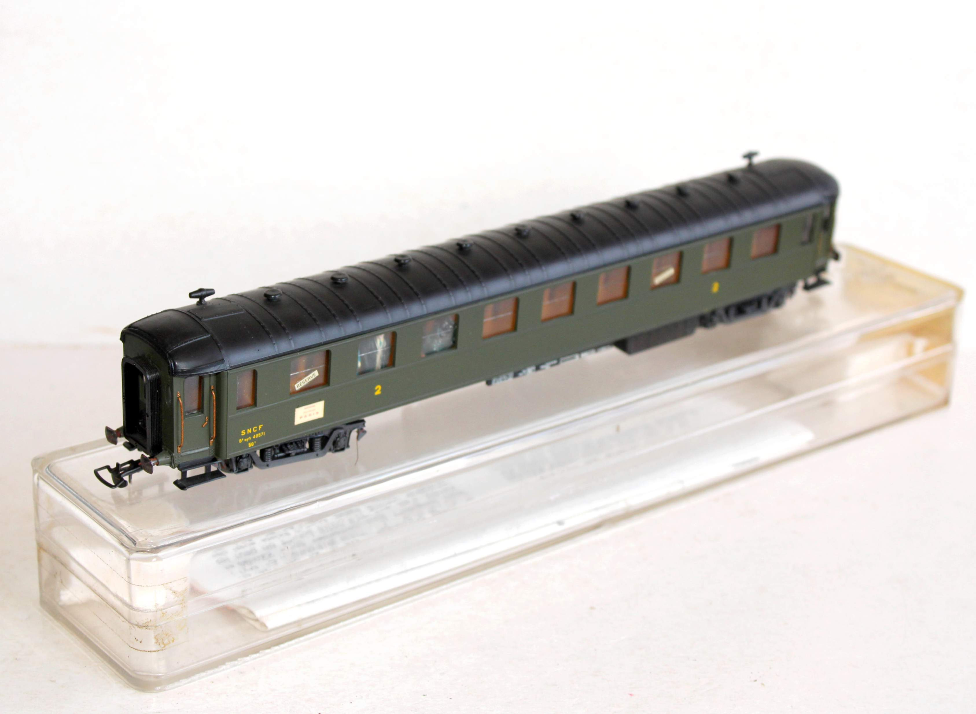 FRANCE TRAINS HO 222K VOITURE VOYAGEUR 2e Cl OCEM SNCF PARIS NEVERS + 5 FIGURINE