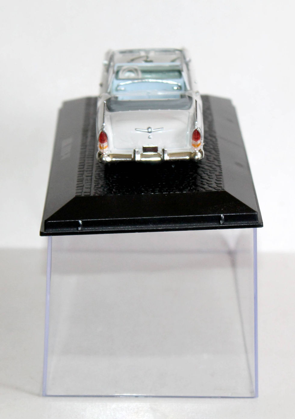 Miniatura: ZIL 111-V BREJNEV CHEF D'ETAT A MOSCOU, MINIATURE 1/43 VOITURE AUTOMOBILE / NEUF