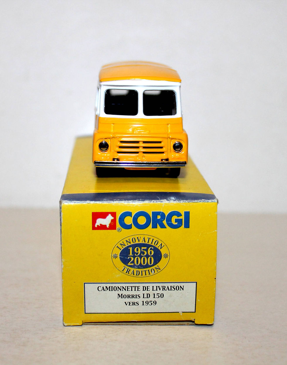 Miniatura: CORGI - CAMIONNETTE LIVRAISON MORRIS LD 150, PUB AVECREM, CAMION ANTAN 1956-2000