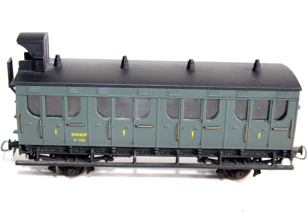 섬네일: MMM RG HO WAGON COMPARTIMENT A GUERITE VOITURE VOYAGEUR A PORTIERE 1e Cl SNCF A4