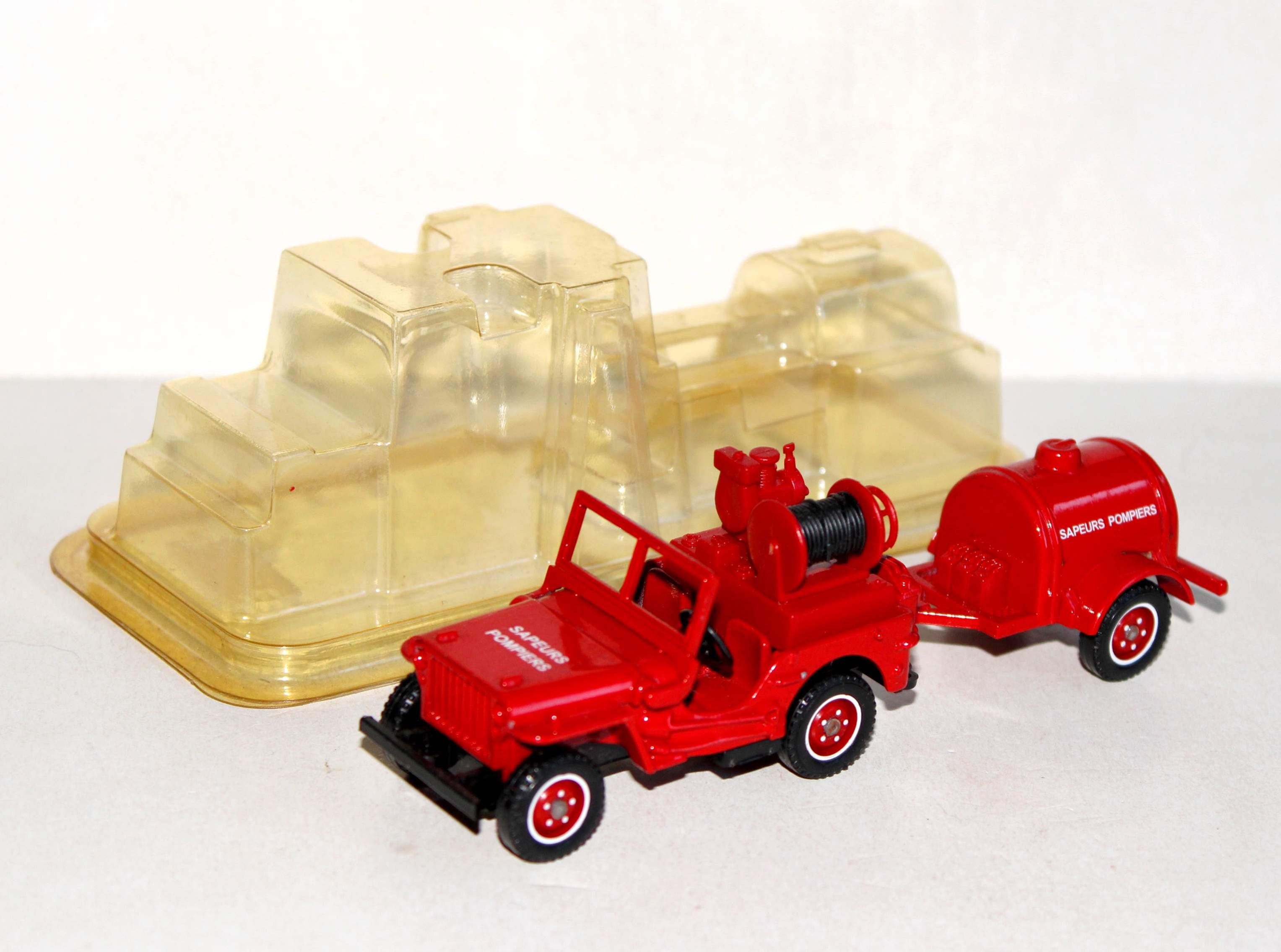 SOLIDO 1/43 SAPEUR POMPIER JEEP WILLYS + POMPE REMORQUE CITERNE SECOURS INCENDIE