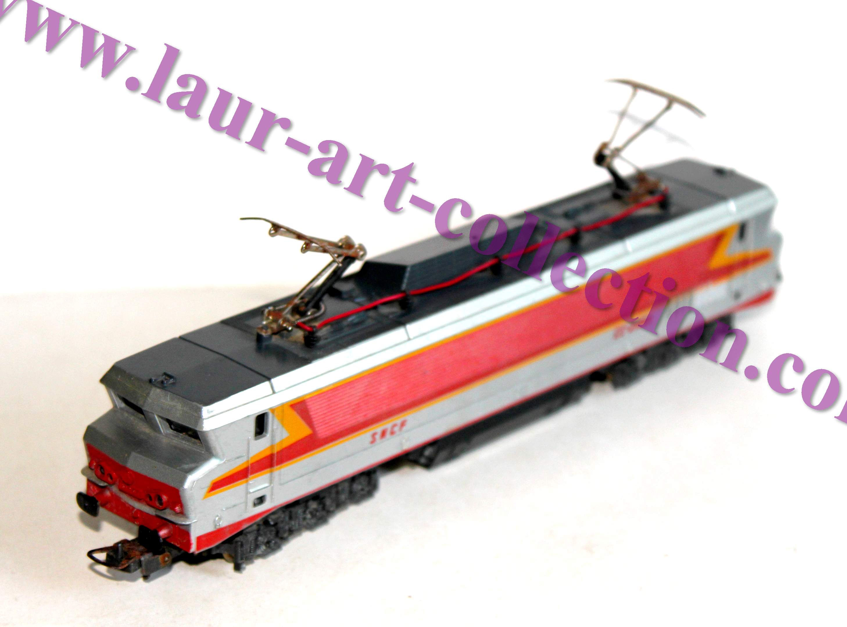 LIMA 1/87 HO 208047 LG, LOCOMOTIVE MOTRICE ELECTRIQUE, TEE SNCF CC 21001, TRAIN