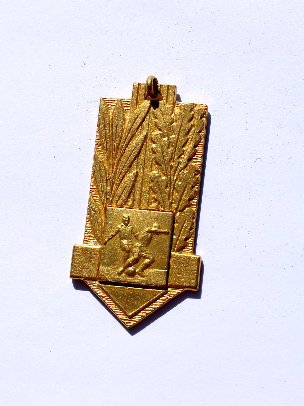 ANCIENNE MEDAILLE DE SPORT - FOOTBALL / SOCCER - ANNEE 1950-70 D:48x25mm / MEDAL