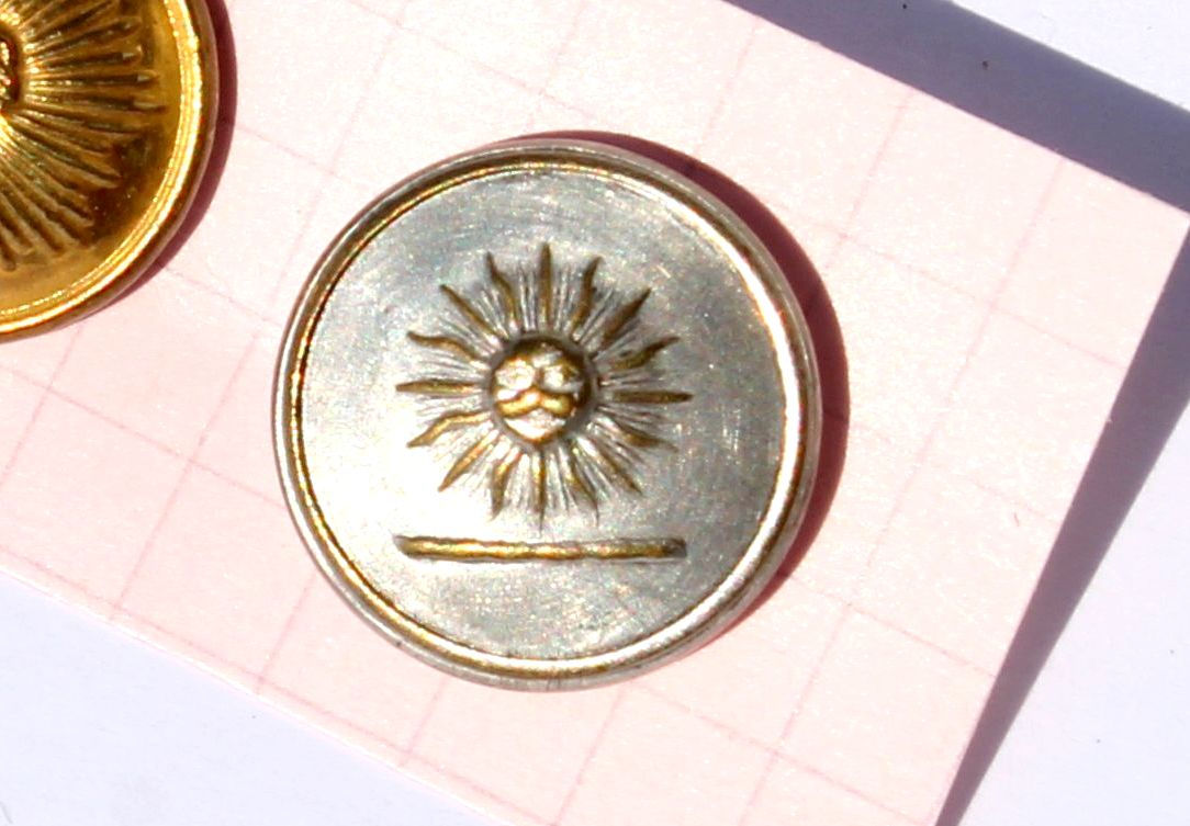 BOUTON UNIFORME ARMÉE DE TERRE GARDE GOUVERNEMENTALE - MAISON DU ROI - PERFECTIO