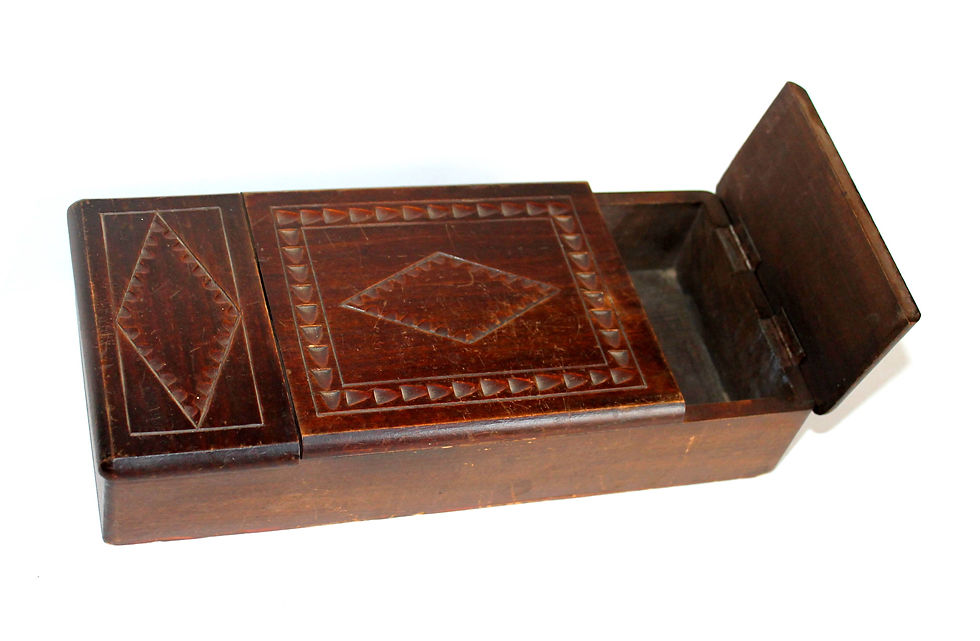 RARE ANCIEN COFFRET BOITE - BOIS TAILLÉ SCULPTÉ MAIN - 3 CASE SEPARÉ - 28x12x6cm