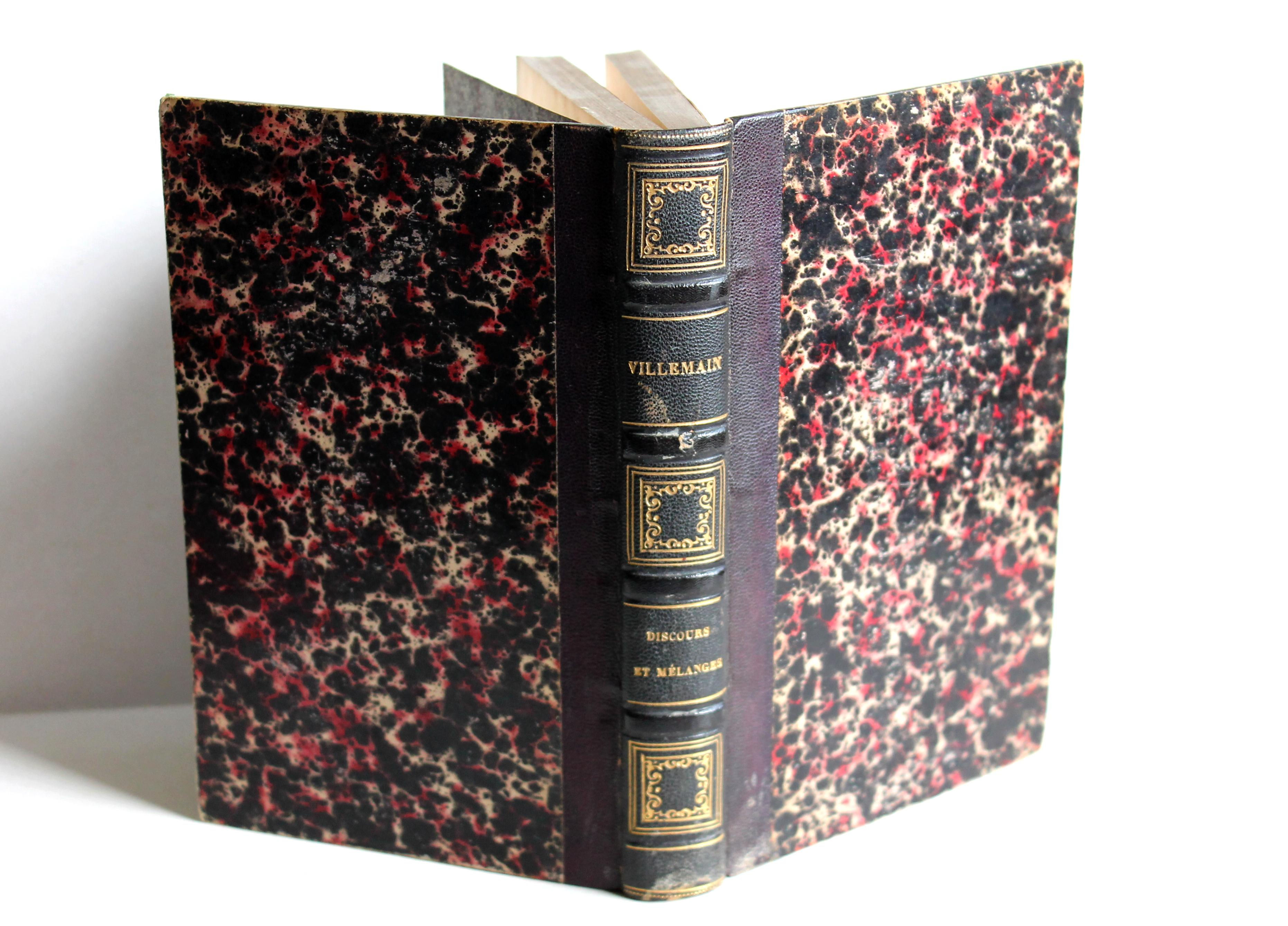 DISCOURS ET MELANGES LITTERAIRES par M. VILLEMAIN - NOUVELLE EDITION 1846 DIDIER