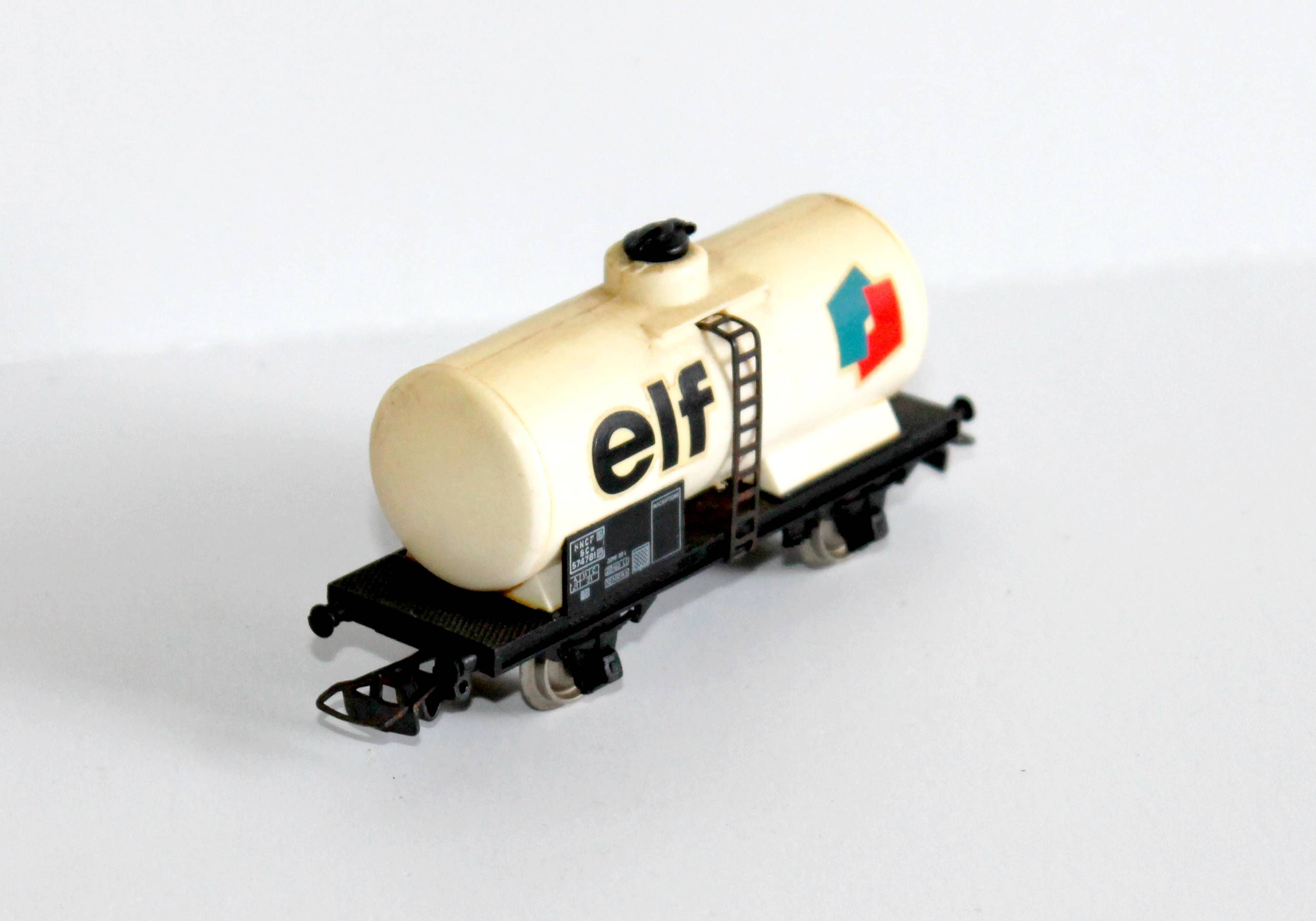 JOUEF - WAGON CITERNE / MARCHANDISE - ECH:HO - ELF SNCF SCw 574781 / TRAIN FERRO