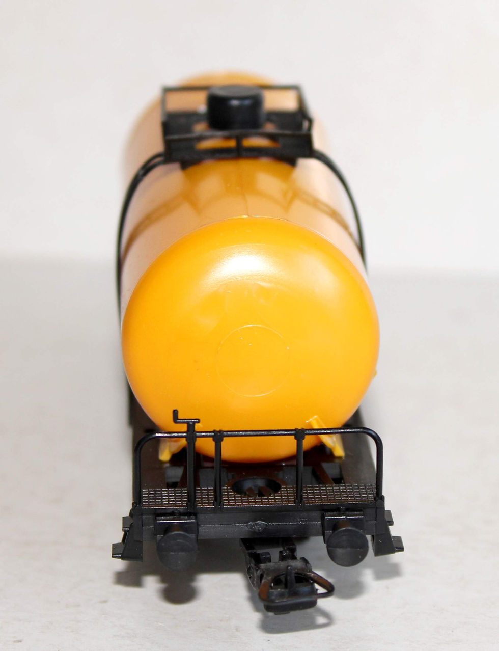 תמונה ממוזערת: LIMA HO 30 2713 WAGON CITERNE SHELL WAGON PLATEFORME PORTE RESERVOIR ESSENCE, FS