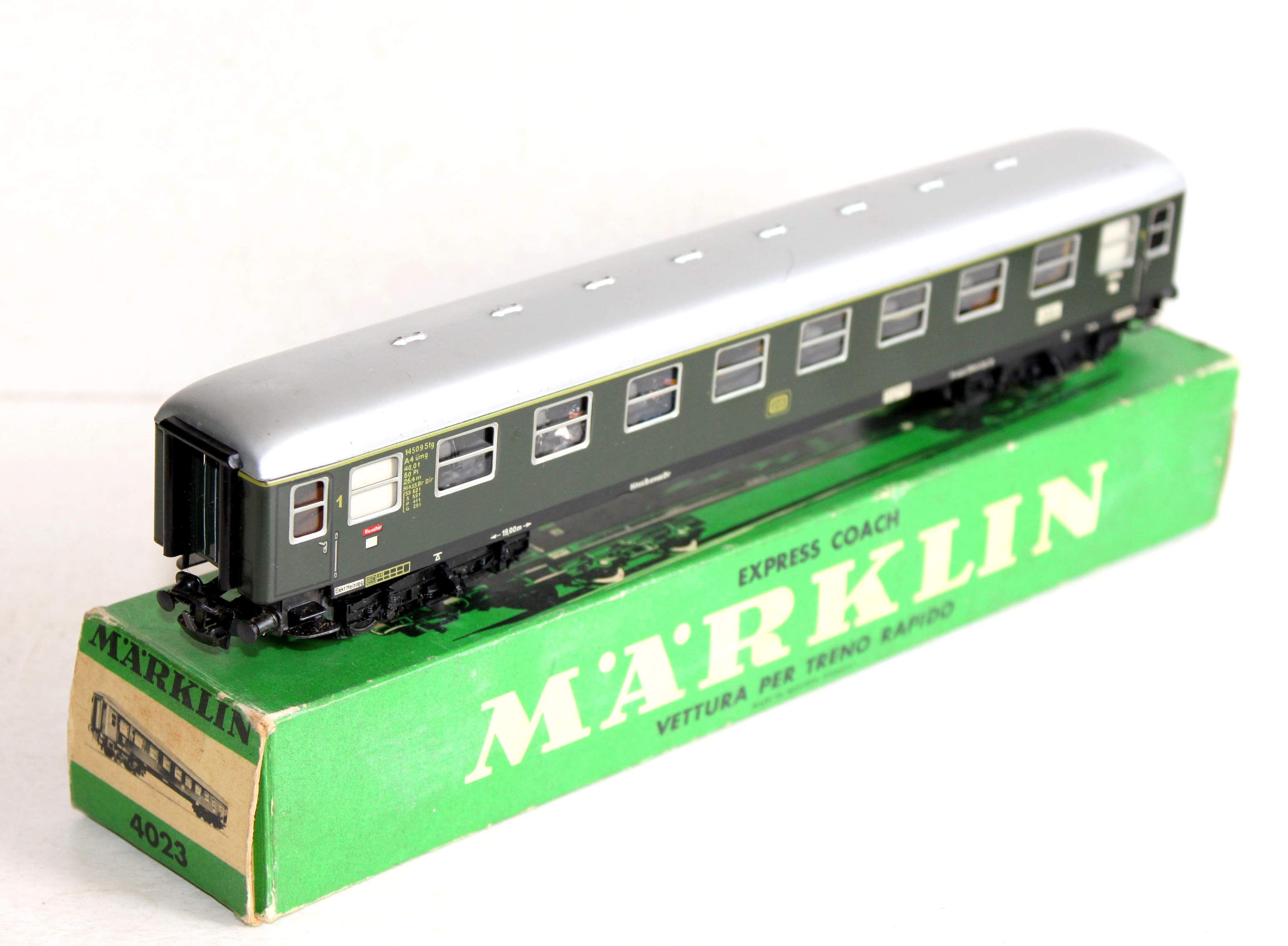 MARKLIN HO 4023 VOITURE VOYAGEUR 1e Cl WAGON DB AMENAGÉ + ECLAIRAGE + 7 FIGURINE