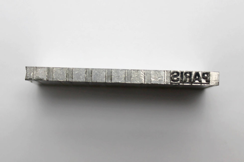 PARIS - PLAQUE IMPRESSION / TAMPON IMPRIMERIE EN INOX - VILLE FRANCE - 5x2,5cm