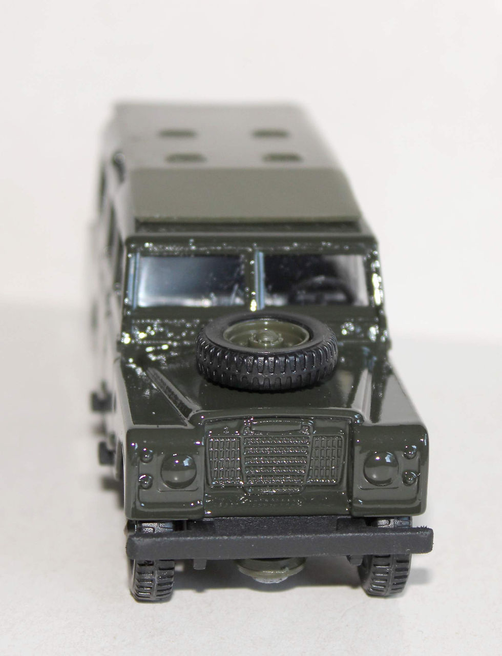 Pikkukuva: SOLIDO 1/43 N°75 LAND ROVER " 109 " VOITURE AUTOMOBILE MINIATURE REPLIQUE