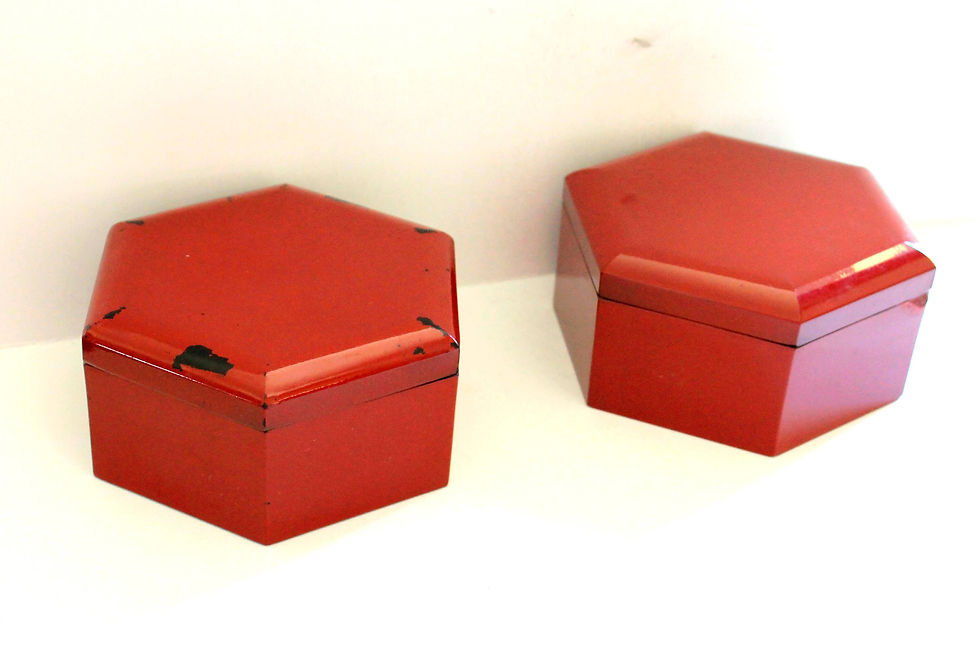 PAIRE BOITE COFFRET EN CELLULOÏD, BAKELITE BORDEAUX HEXAGONALE CHABRIERES 13x6cm