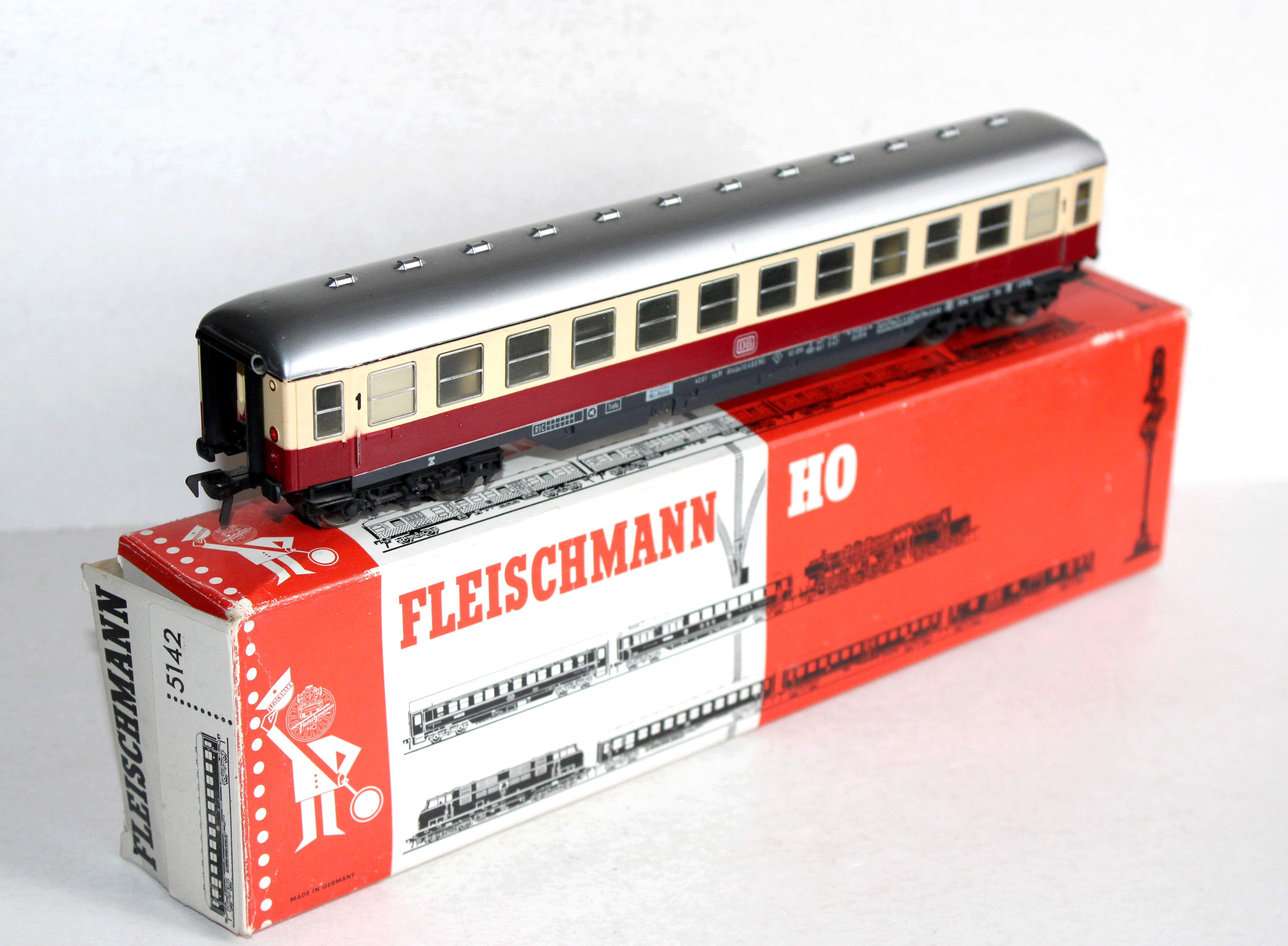 FLEISCHMANN HO 5160K VOITURE VOYAGEUR 1e CLASSE DB WAGON TRAIN RAPIDE, ECLAIRAGE
