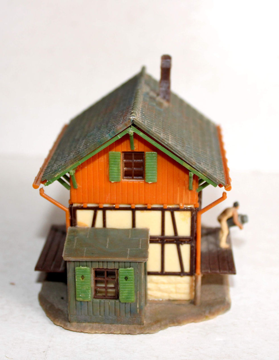 Miniaturbild: FALLER HO 156 MAQUETTE DEPOT GARE HANGAR MARCHANDISE ENTREPOT STOCK + 1 FIGURINE