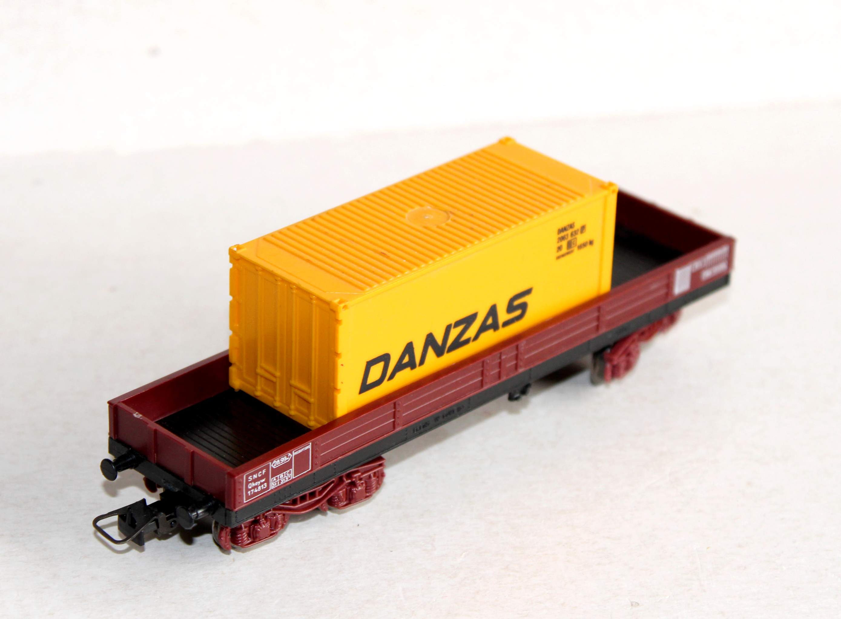 JOUEF HO 652000 B, WAGON TOMBEREAU PLAT RIDELLE BAS, PORTE CONTAINER DANZAZ SNCF