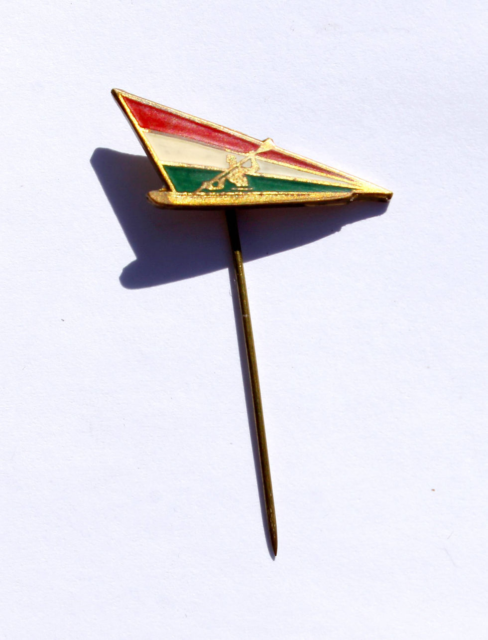 RARE ANCIEN BROCHE EPINGLE MEDAILLE, COMPETITION SPORT ITALIE CANOE KAYAK AVIRON