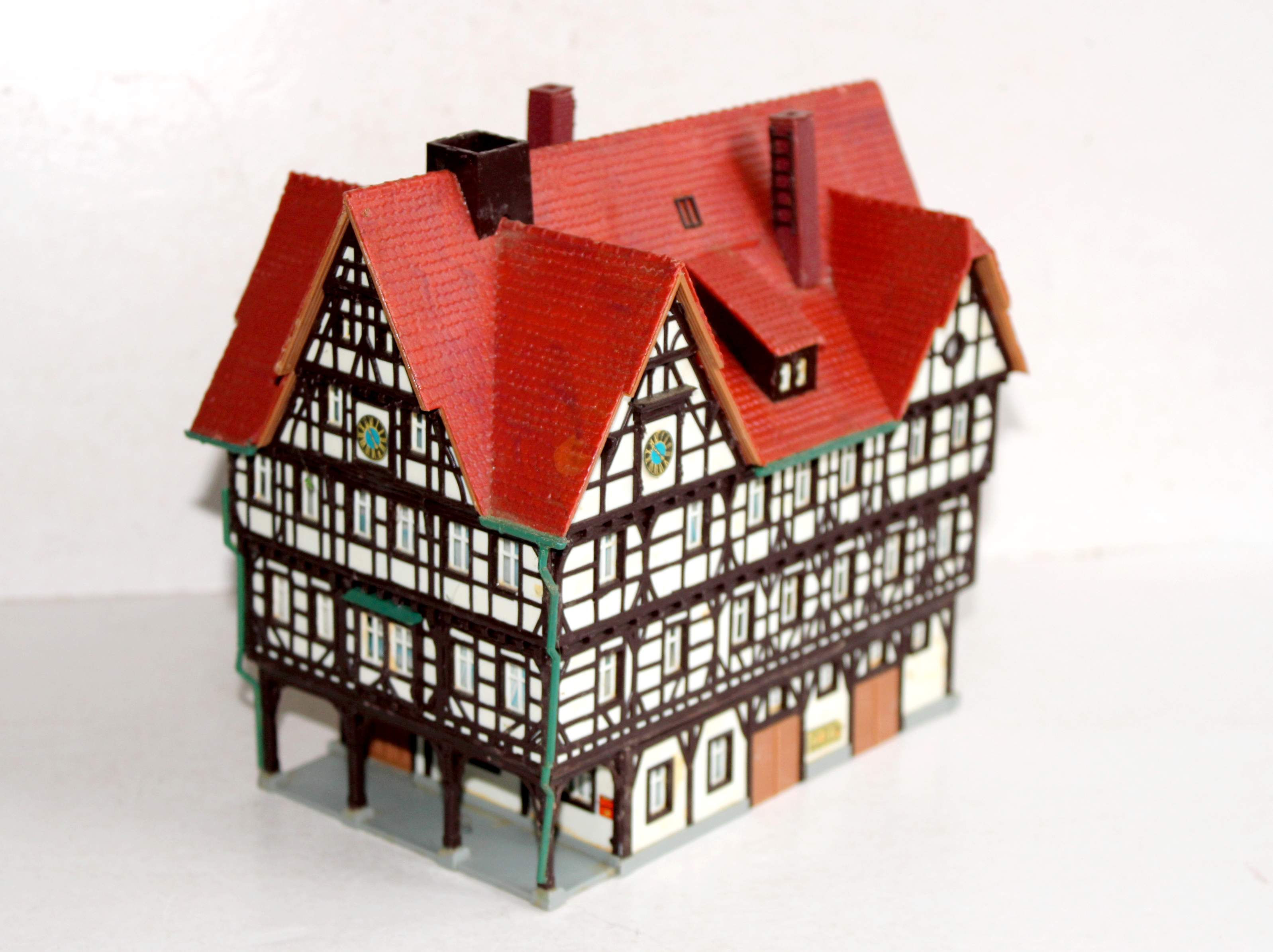 KIBRI HO 8400 / 38907 MAQUETTE HOTEL DE VILLE URACH, MAIRIE, MAISON A COLOMBAGES