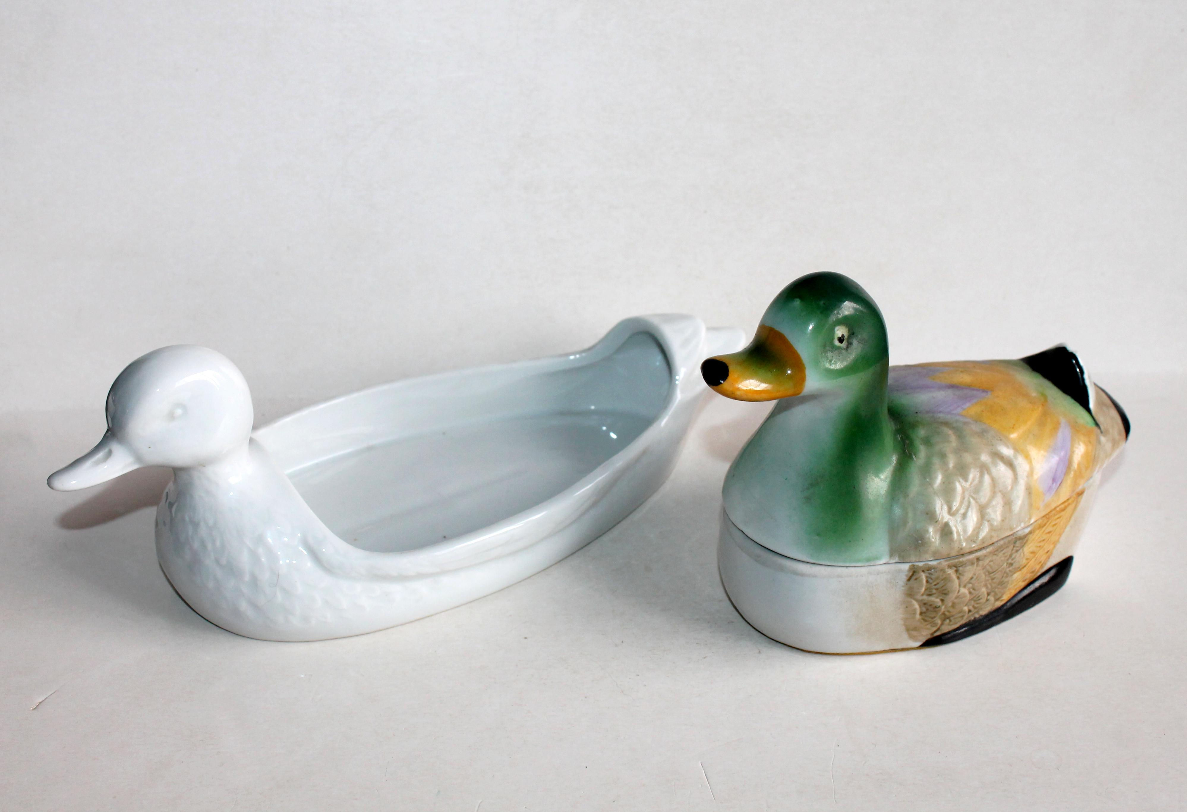 CANARD - PLAT en PORCELAINE + TERRINE en BARBOTINE PEINT MAINT, VIDE POCHE BOITE