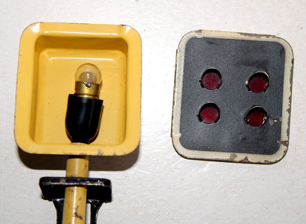 Thumbnail: JEP O SIGNAL ELECTRIQUE LUMINEUX A 4 FEUX ROUGE, SEMAPHORE AUTOMATIQUE A PEDALE