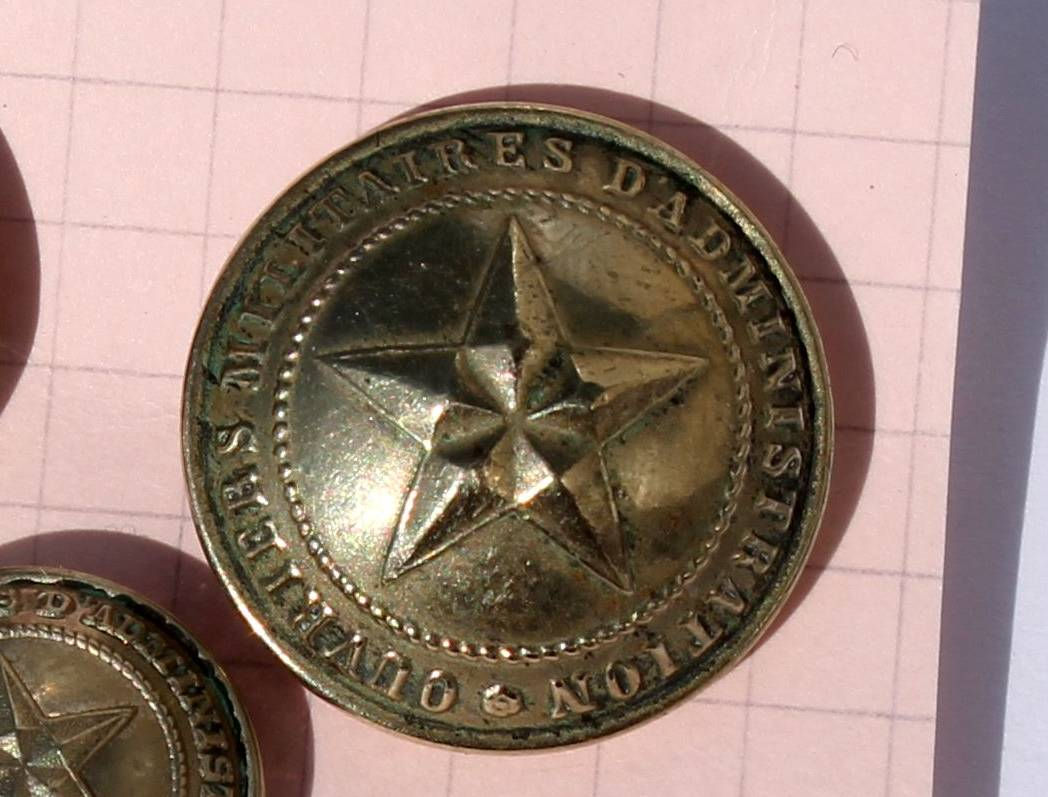 BOUTON UNIFORME OUVRIERS MILITAIRES D'ADMINISTRATION - ETOILE - D:22mm / BUTTON