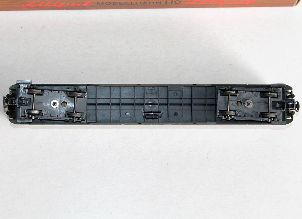 Indexkép: LILIPUT HO 833 10 VOITURE VOYAGEUR GRANDES LIGNES, 2e CLASSE OBB, WAGON AMENAGÉ