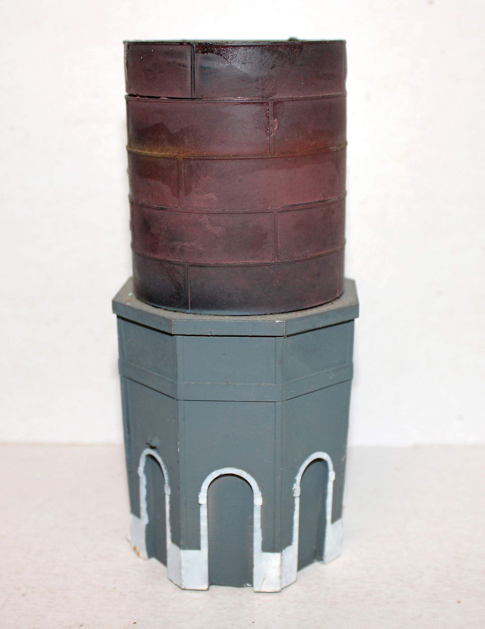 Миниатюра: JOUEF HO 1035 MAQUETTE RESERVOIR CHATEAU D'EAU VILLENEUVE CITERNE CUVE DIORAMA