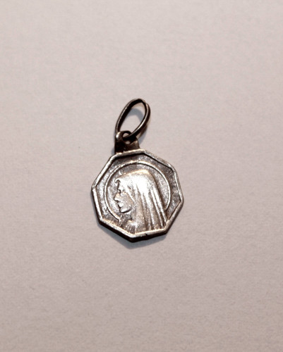 ancienne-medaille-en-argent-vierge-marie-ou-sainte-therese-portrait