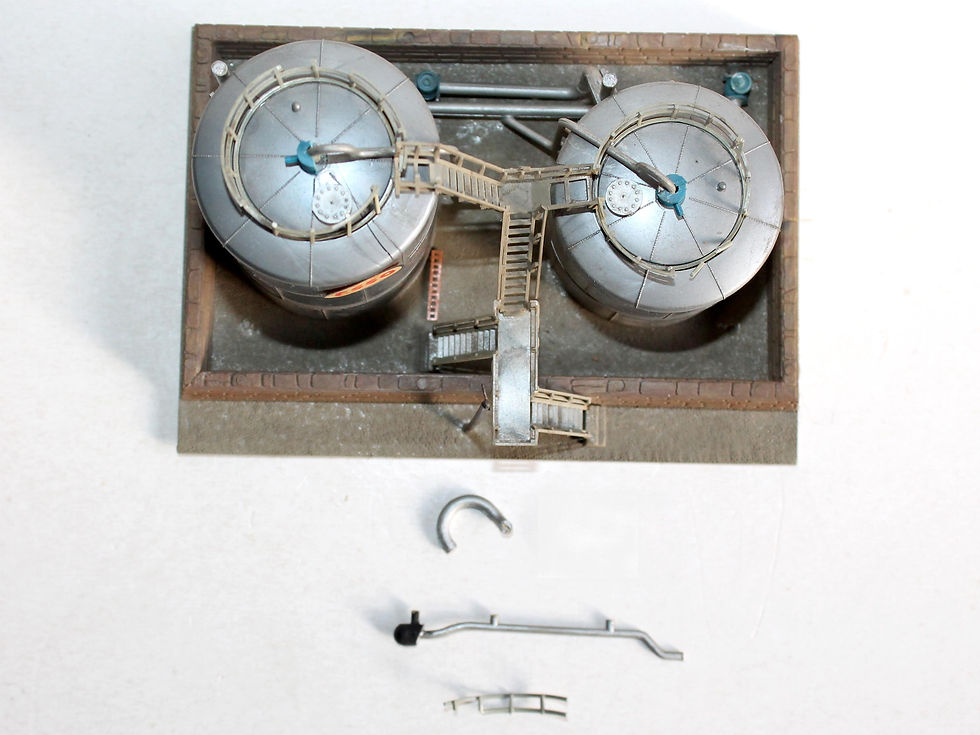 Miniature : RARE! KIBRI HO 392 MAQUETTE DOUBLE RESERVOIR CITERNE A ESSENCE, ESSO, RAFFINERIE