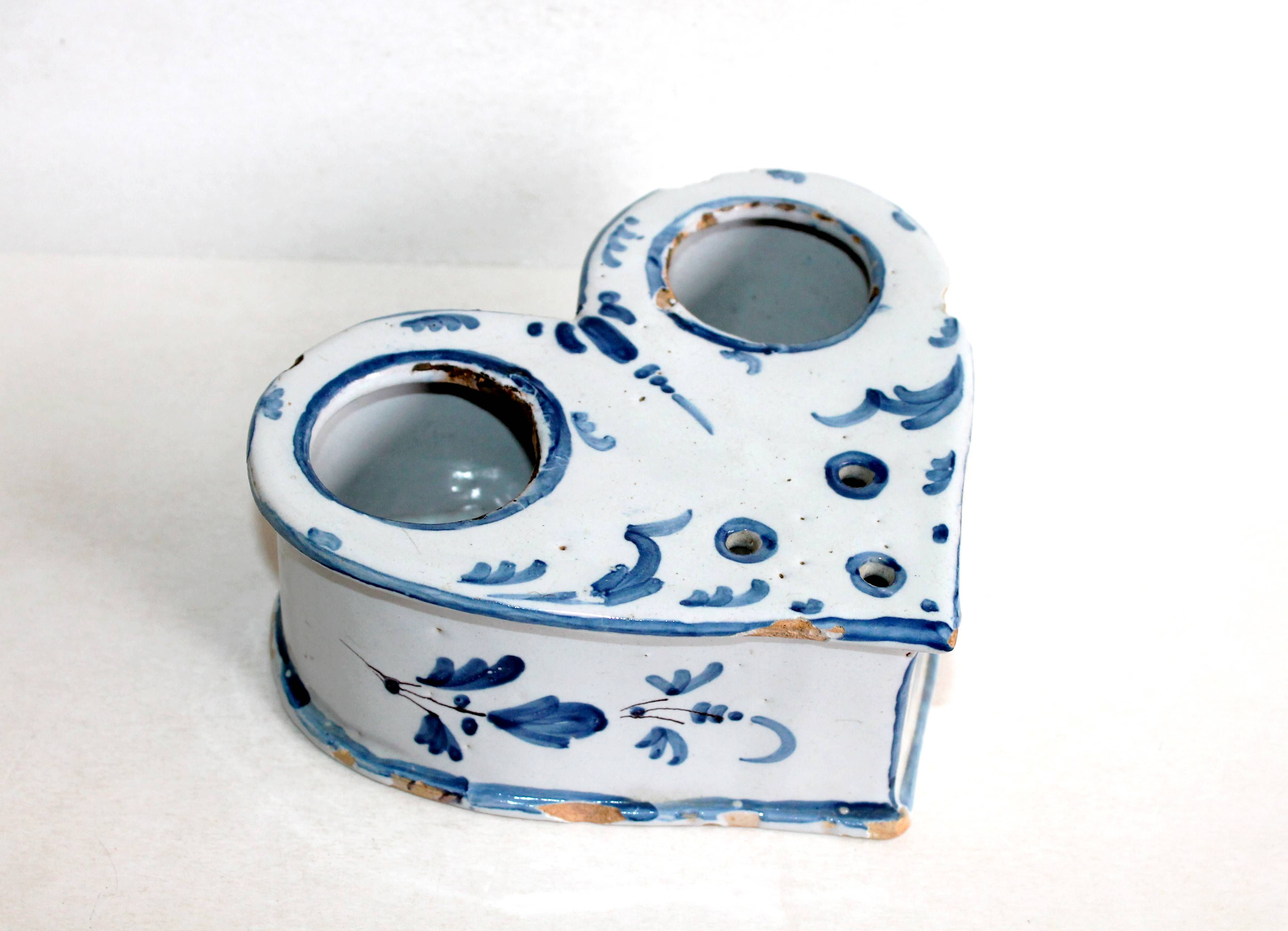 RARE ANCIEN GRAND ENCRIER DU XVIIIe SIECLE COEUR en CERAMIQUE EMAILLÉE FRANCAISE