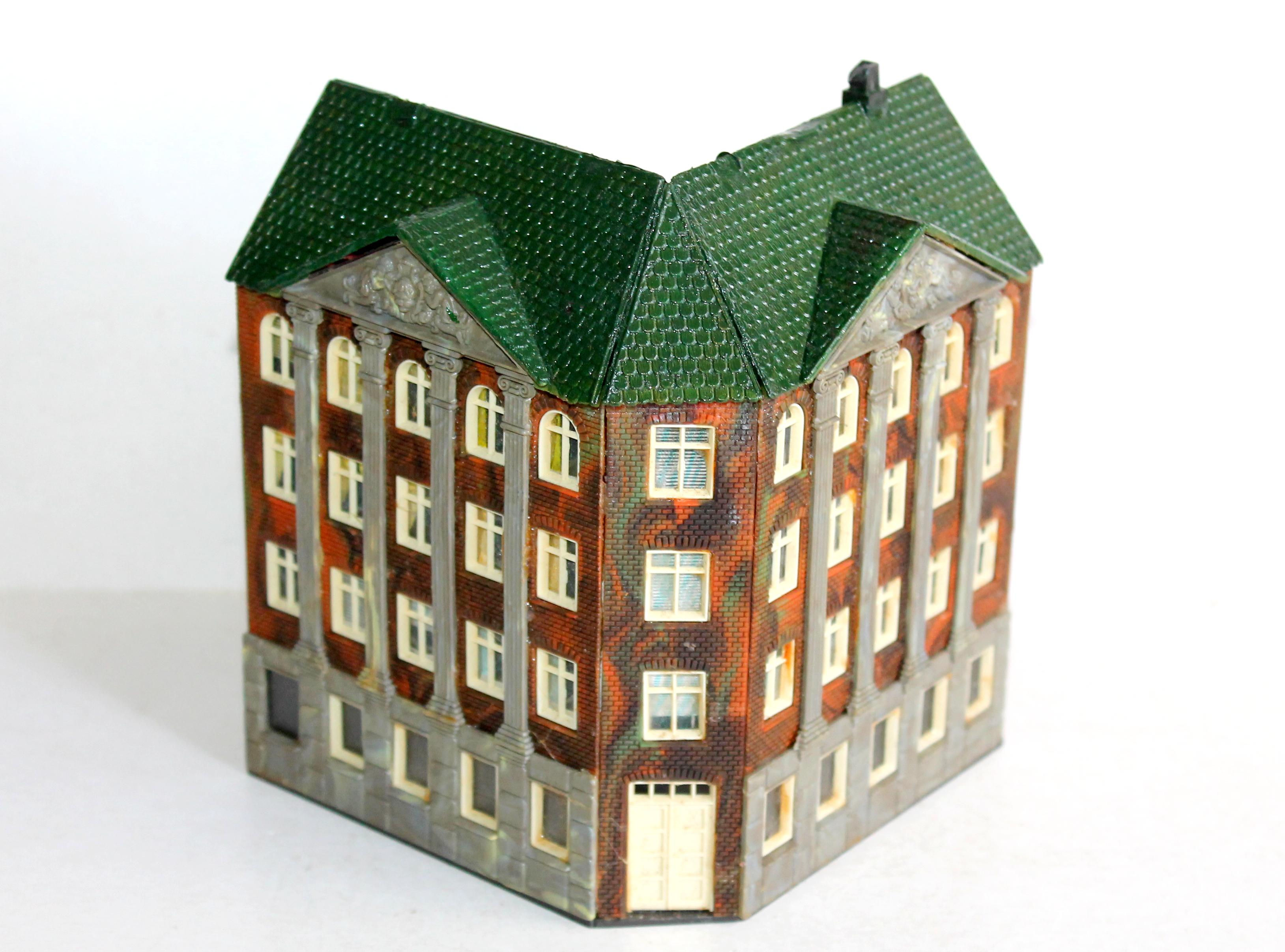 HELJAN HO B-463 MAQUETTE BANQUE, MAISON D'ANGLE IMMEUBLE VILLE 5 FACADES, DECOR