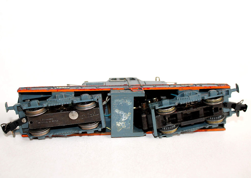 Miniatura: FLEISCHMANN HO 1331 LOCOMOTIVE MOTRICE ELECTRIQUE CROCODILE SNCF BB 12040 FEU OK
