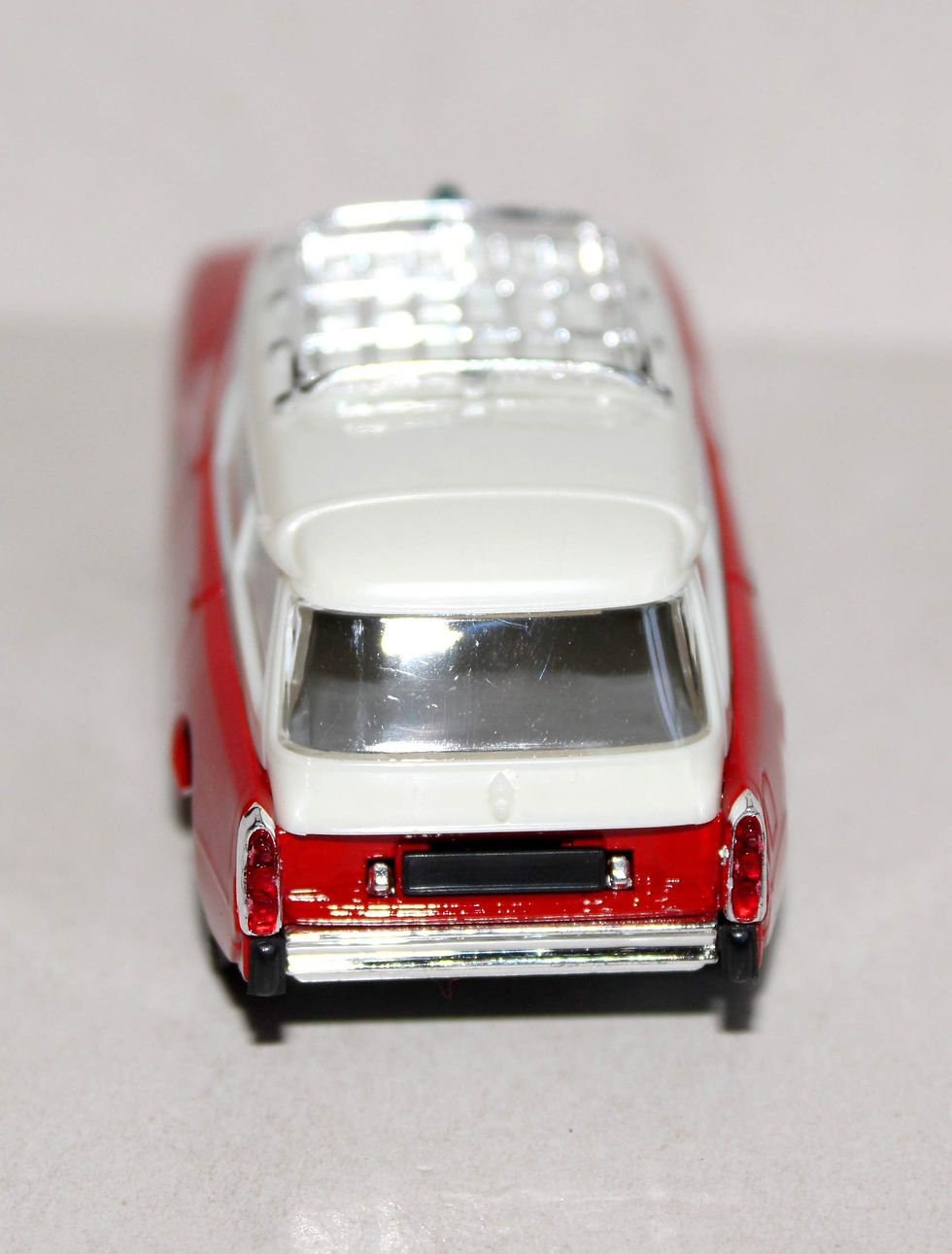 サムネイル： SOLIDO 1/43 CITROEN DS 21 BREAK POMPIER DE CAVALAIRE VOITURE SECOURS / A DECORER