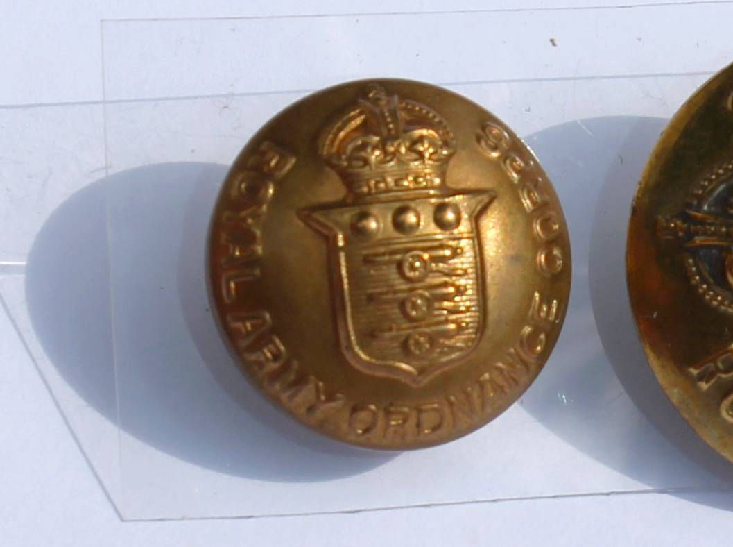 BOUTON UNIFORME ANGLAIS MILITAIRE ARMÉE ROYAL ARMY ORDNANCE CORPS D:19mm BUTTON